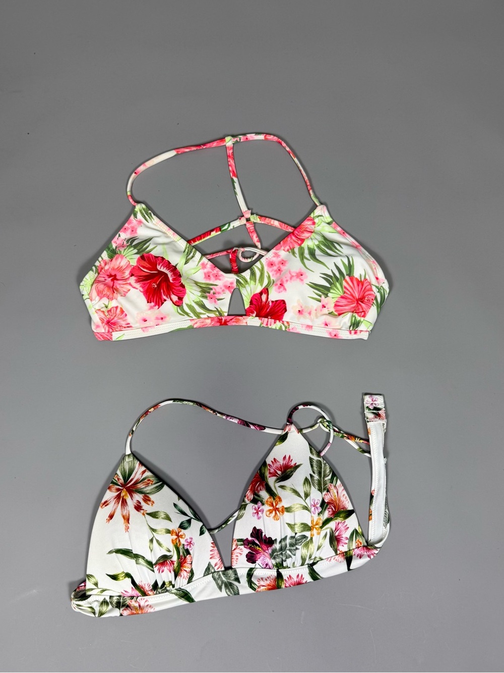Women’s Floral Bikini Tops Lot of 2 | H&M& Xhilaration | Size M / US 6 |